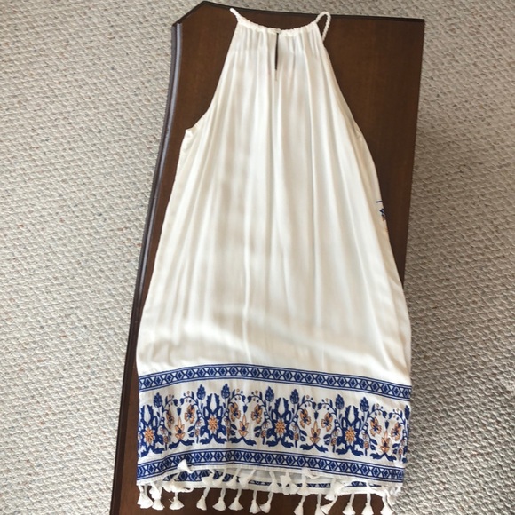 Women’s Skies are Blue Dress - Picture 5 of 6